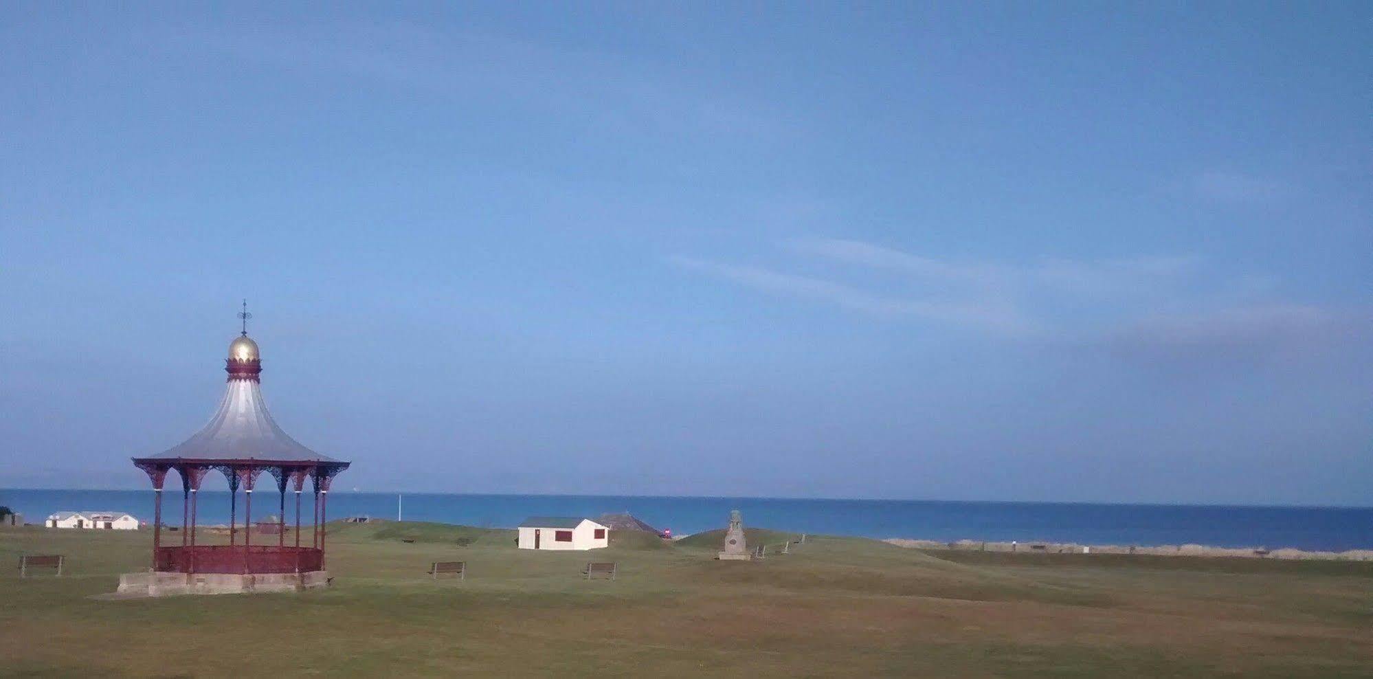 The Bandstand Hotel Nairn Buitenkant foto